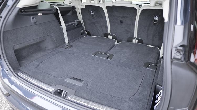 VOLVO XC90 ESTATE 2.0 B5P Plus Pro Dark 5dr AWD Geartronic [Revised]